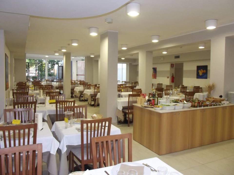 Hotel Giulietta Senigallia Exterior foto
